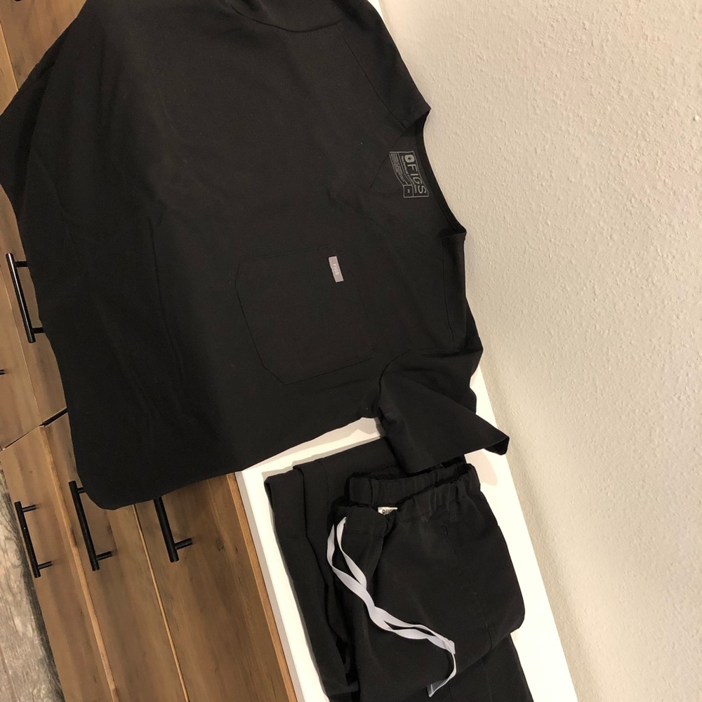 Mens figs black scrubs